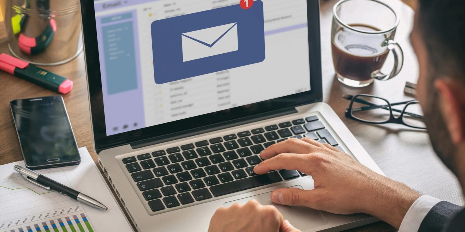 Krankmeldung per E-Mail beim Arbeitgeber korrekt übermitteln