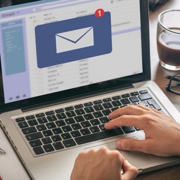 Krankmeldung per E-Mail beim Arbeitgeber korrekt übermitteln