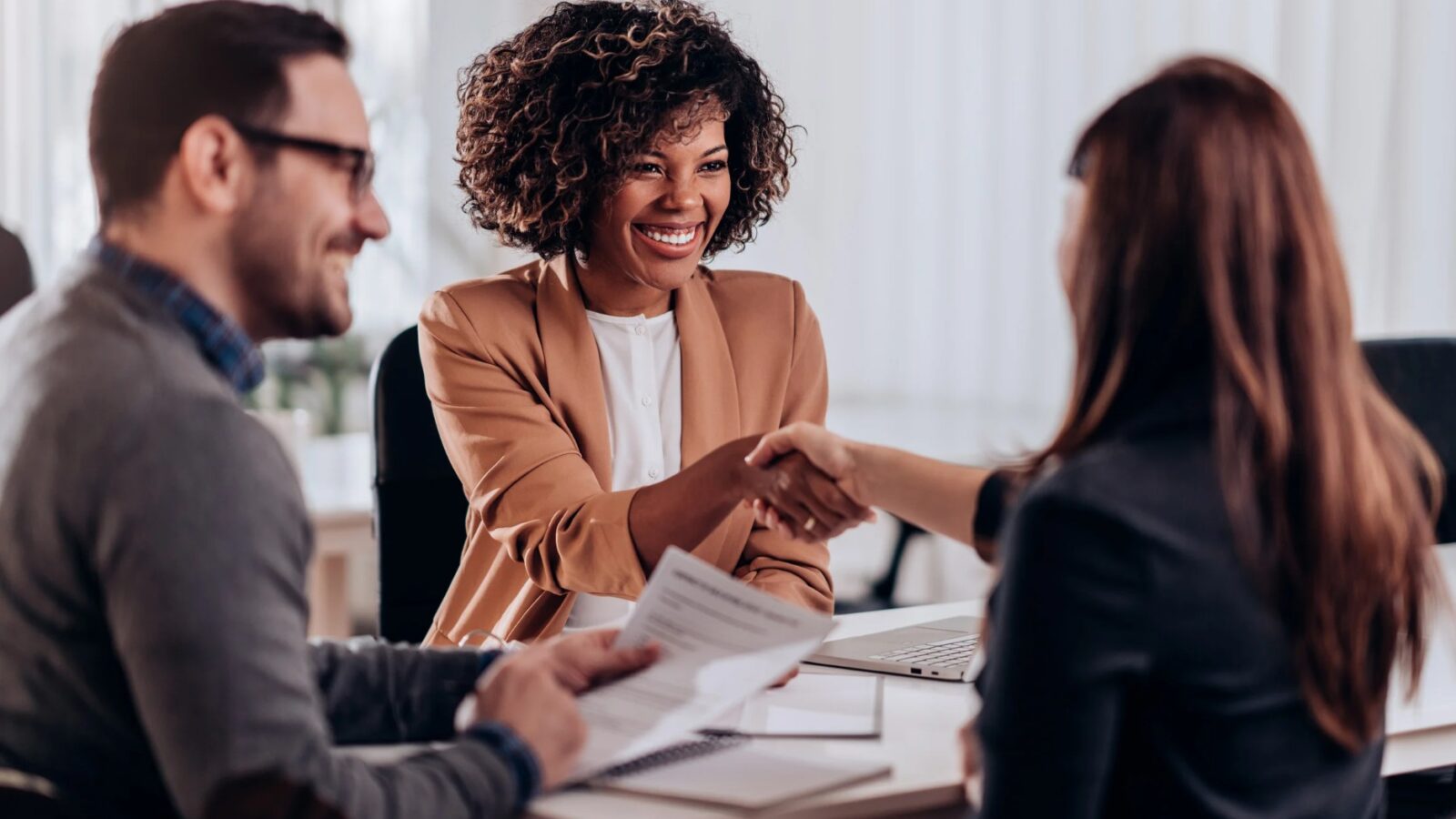 Warum möchten Sie bei uns arbeiten Antwort und Beispiele für Ihr Vorstellungsgespräch