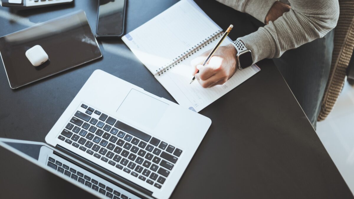 Abtippen von Drehbüchern im Homeoffice So wird's zum Erfolg