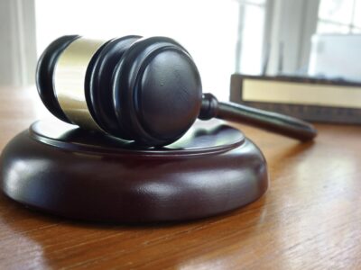 Arbeitgeber verklagen wegen psychischer Belastung