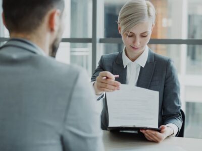 bewerbung aus ungekündigter stellung ohne zeugnis
